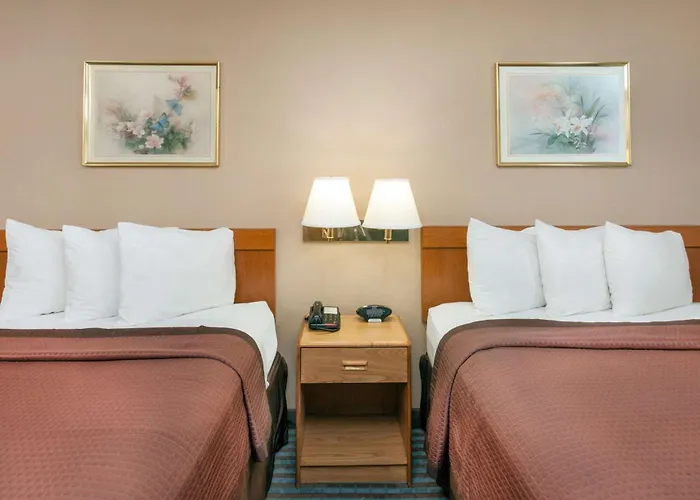 Days Inn By Wyndham Charleston