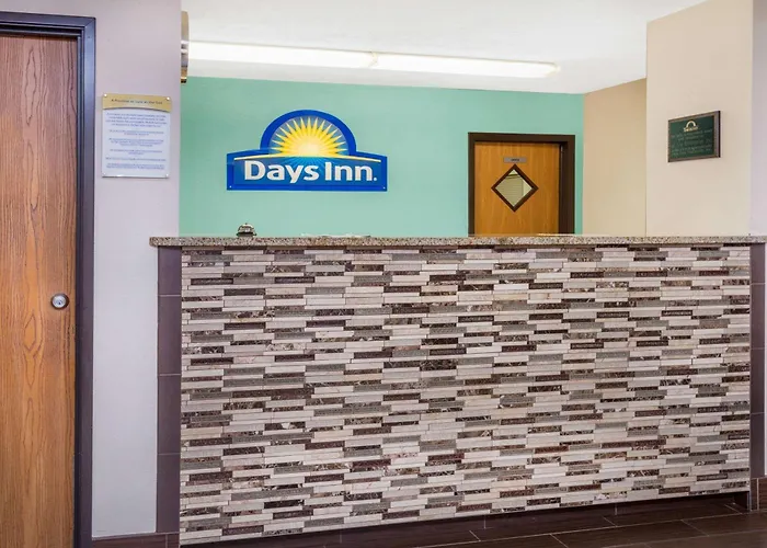 Days Inn By Wyndham Charleston