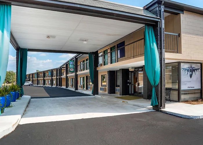 Econo Lodge Inn & Suites Fort Rucker