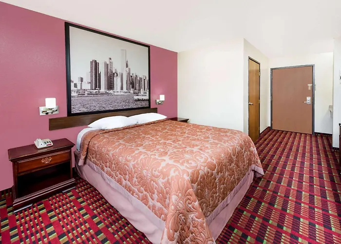 Super 8 By Wyndham Paris Il