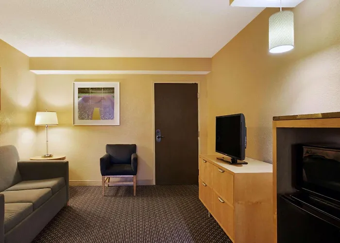 La Quinta Inn & Suites By Wyndham Sunrise