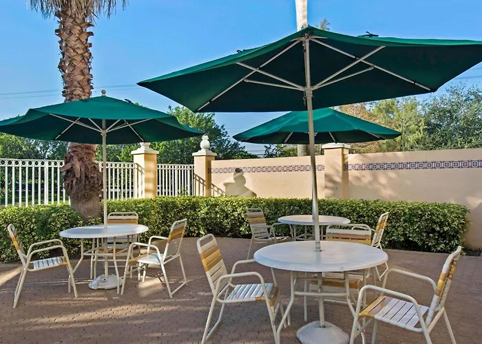 La Quinta Inn & Suites By Wyndham Sunrise