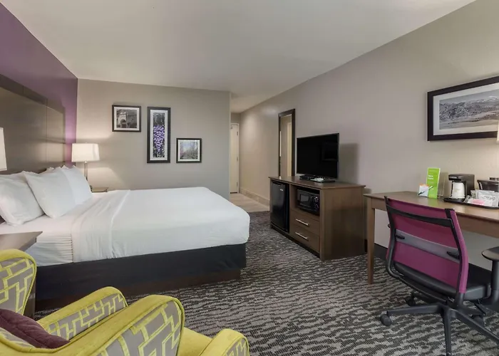 La Quinta By Wyndham Visalia/Sequoia Gateway