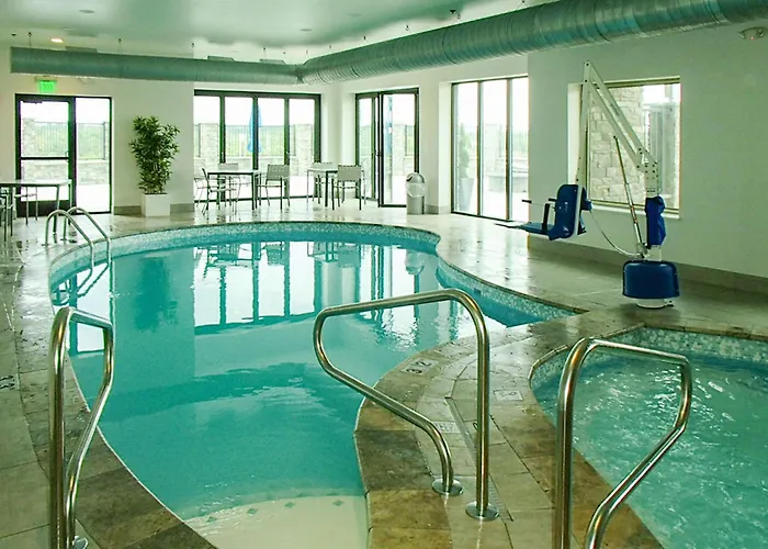 Garland Hotel