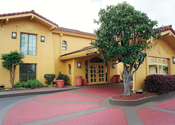 Quality Inn & Suites Tuscaloosa Near University