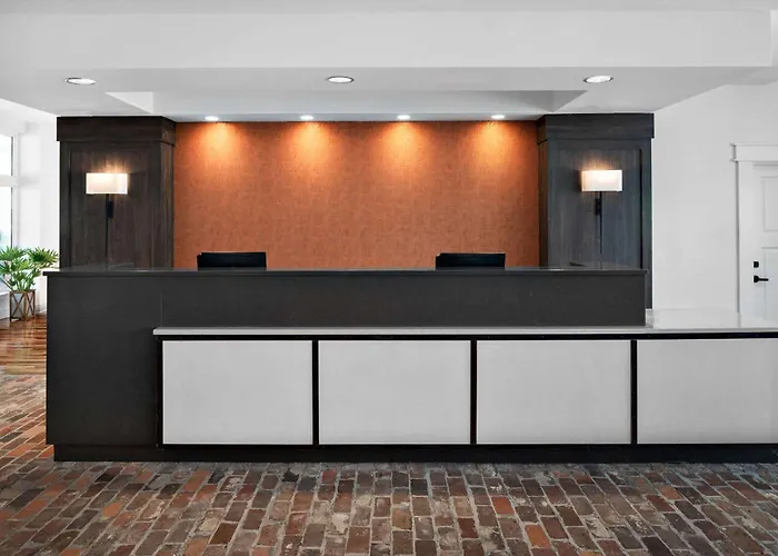Beaufort Hotel