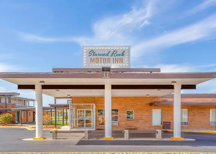 Starved Rock Motor Inn