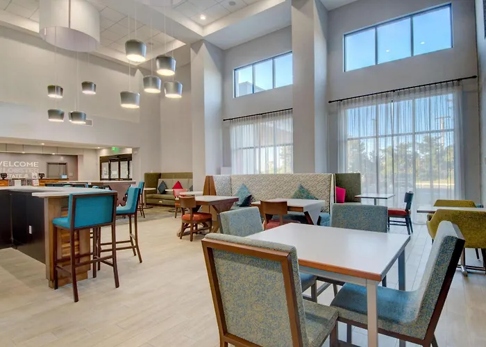 Hampton Inn & Suites Portland West