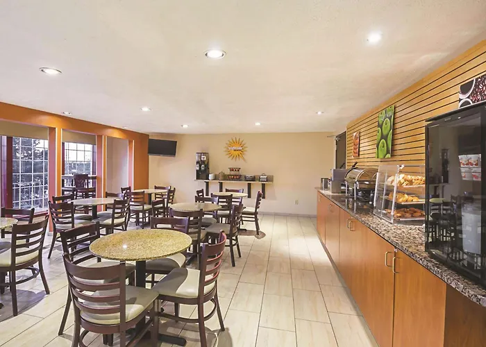 La Quinta By Wyndham Woodburn