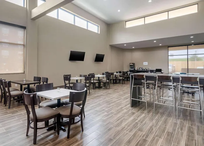 Mainstay Suites Bricktown - Near Medical Center