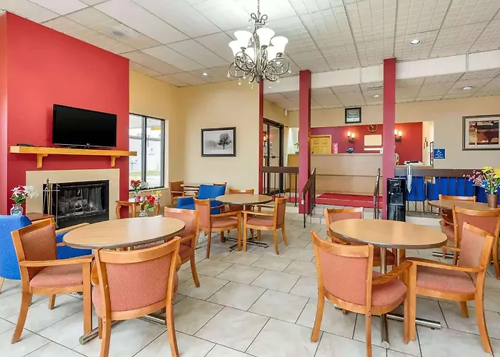 Days Inn By Wyndham Perrysburg Toledo
