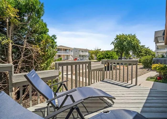 Relax And Enjoy The Beach Beautifully Updated