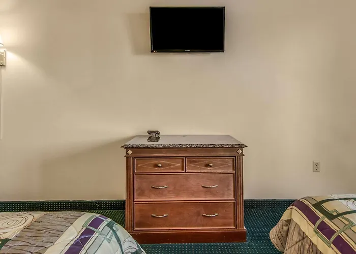 Rodeway Inn & Suites Dublin