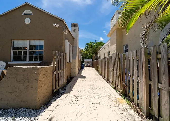Bike To Beach-Spacious With Patio Bbq & Game Room