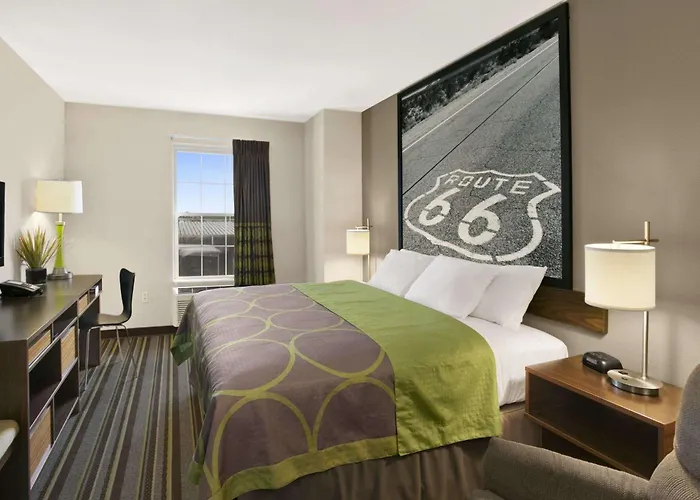 Super 8 By Wyndham Stafford/Springfield Area