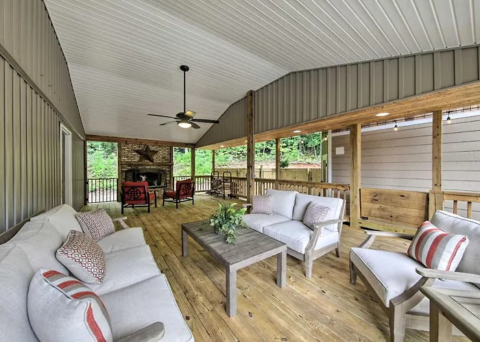 Blairsville Tiny Home W/ Covered Furnished Deck!