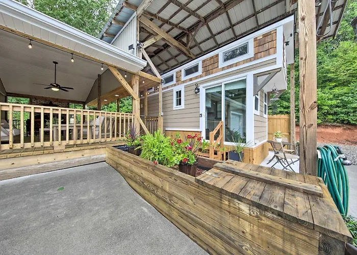 Blairsville Tiny Home W/ Covered Furnished Deck!