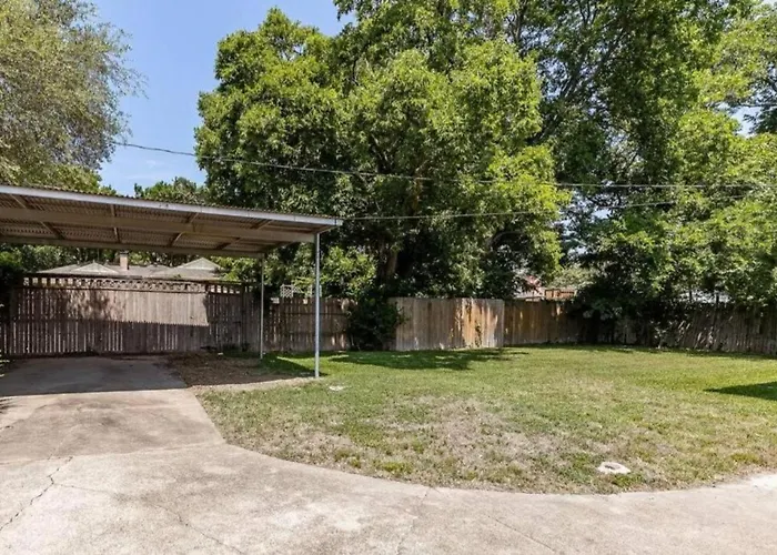 4 Bed 3 Bath House, Spacious, Smart Tvs In All Rooms, Whole House To Yourself