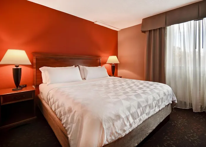 Holiday Inn Cincinnati-Riverfront By Ihg