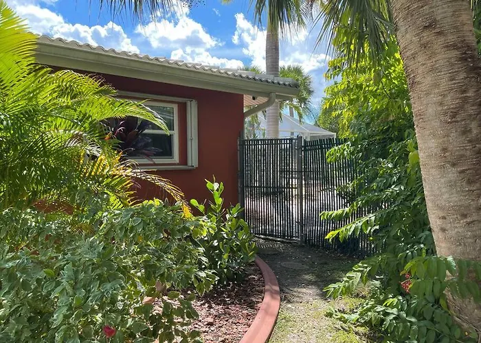 Heated Pool Paradise, Gulf Access, Pet Friendly