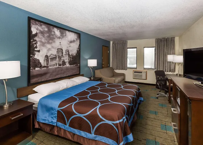 Super 8 By Wyndham Urbandale/Des Moines Area