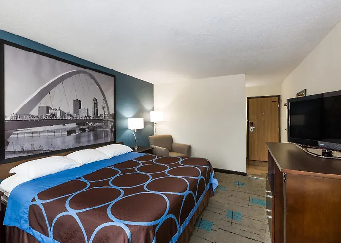 Super 8 By Wyndham Urbandale/Des Moines Area