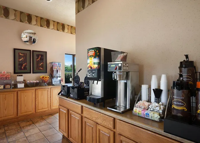 Super 8 By Wyndham Collinsville St. Louis