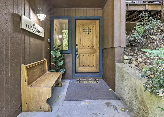 Tranquil Guerneville Home W/ Redwood Views
