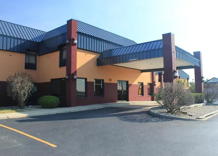 Super 8 By Wyndham Columbia City