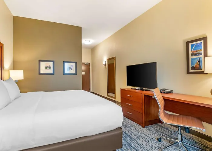Comfort Inn & Suites West Des Moines