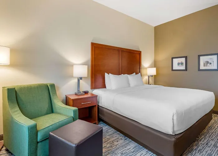 Comfort Inn & Suites West Des Moines