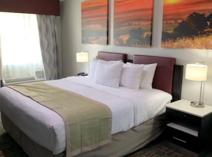 Days Inn By Wyndham Bellville Mansfield