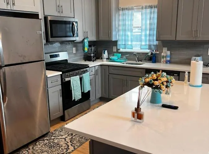 Springview Homes 12Mins From Ewr & 3 Mins From University Hospital