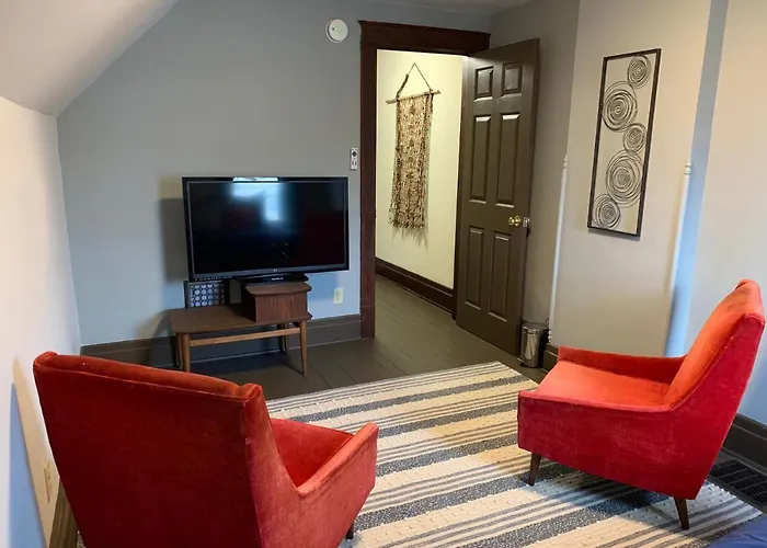 Red Brick Inn - Walk To The Falls, The Casino And All Downtown Restaurants