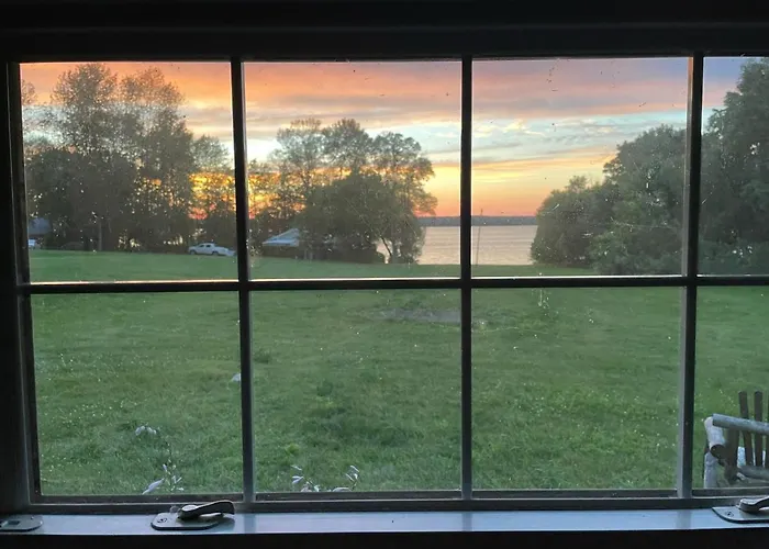St Lawrence River Retreat