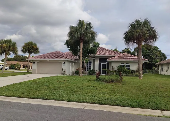 Spacious Oasis Updated Home 3 Bed 2 Bath -7 Min To Nokomis Beach