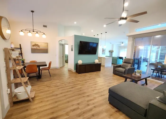 Spacious Oasis Updated Home 3 Bed 2 Bath -7 Min To Nokomis Beach