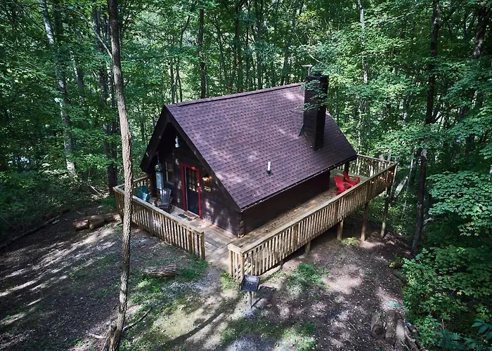 Wild Columbine - Gatlinburg Area Hottub Romantic Cabin