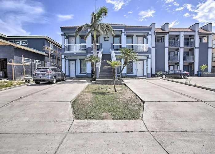 South Padre Island Condo - 200 Ft To Beach!