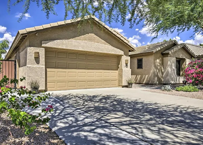 Pool, Hot Tub & Patio: Mesa Oasis Desert Getaway