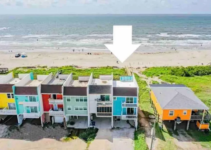 Beachfront Retreat! 3 Steps To Walkover!