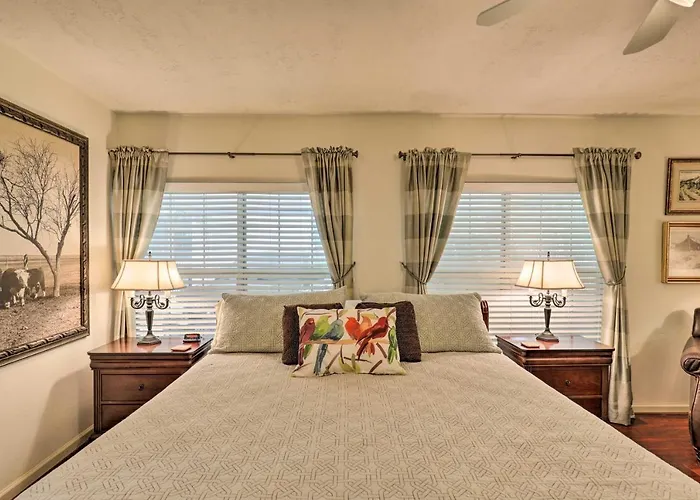 < 1 Mi To Kyle Field: Cozy Studio W/ Outdoor Space