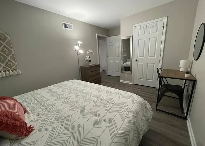 * Prime Place * Pet Friendly * King Bed *
