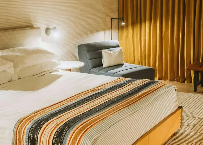 Hotel Tupelo, a Wyndham Hotel