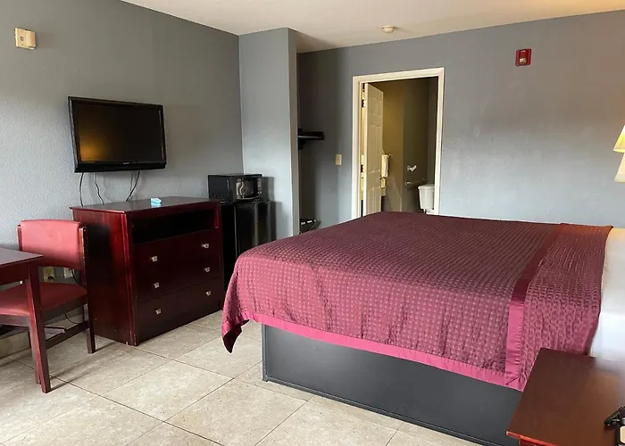 Majestic Inn