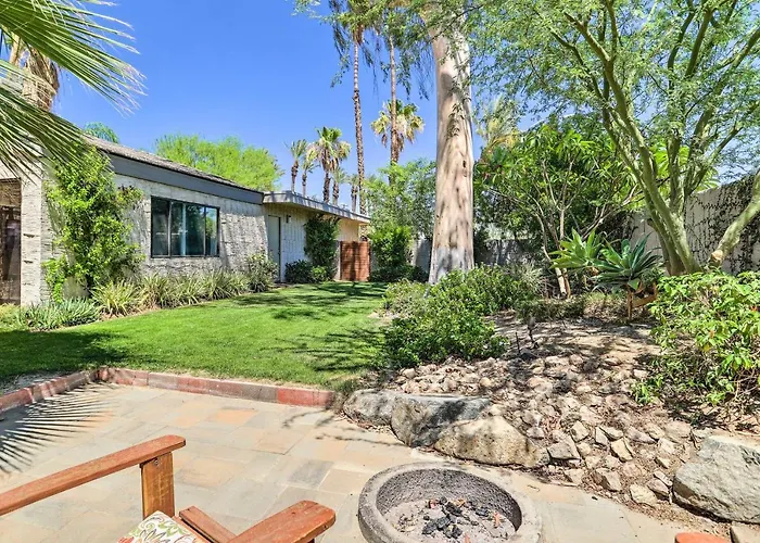 Pool, Grill & Game Room: Bermuda Dunes Oasis