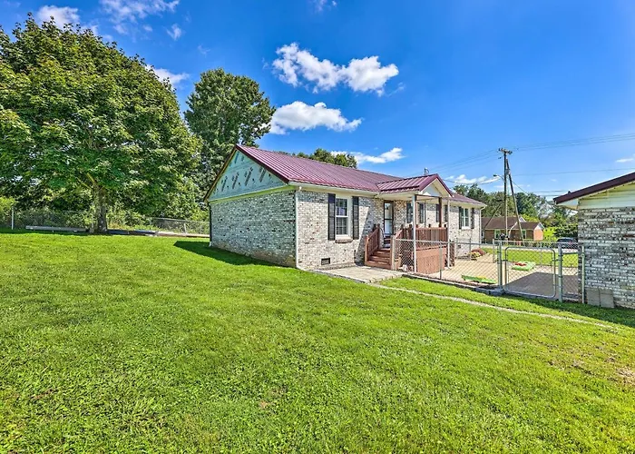 Family-Friendly Sanctuary: Bbq, Patio & Yard