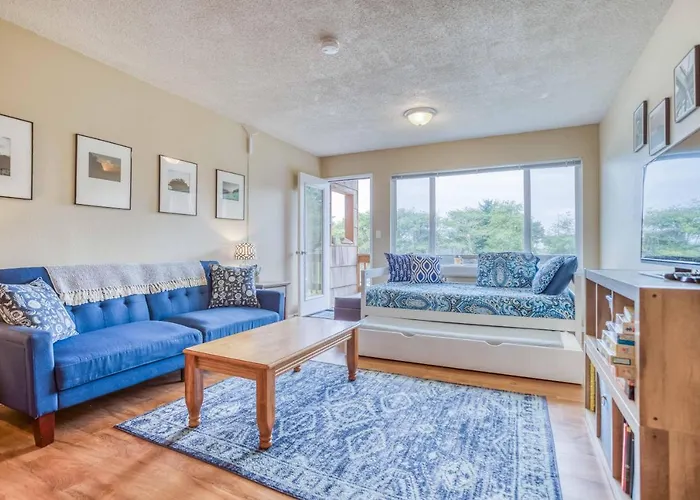 Proposal Rock Inn 233 - Meredith Lodging
