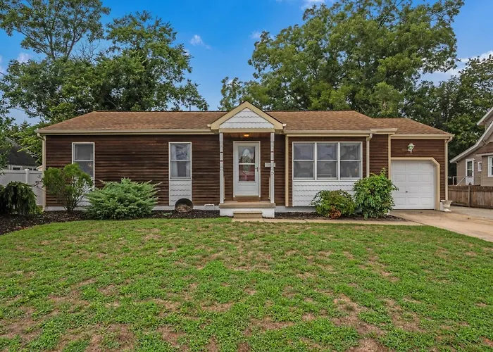 Serene Single Story, Grill, Fire Pit, Fenced Yard And Pet Friendly Stay