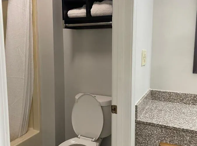 Griffin Inn & Suites